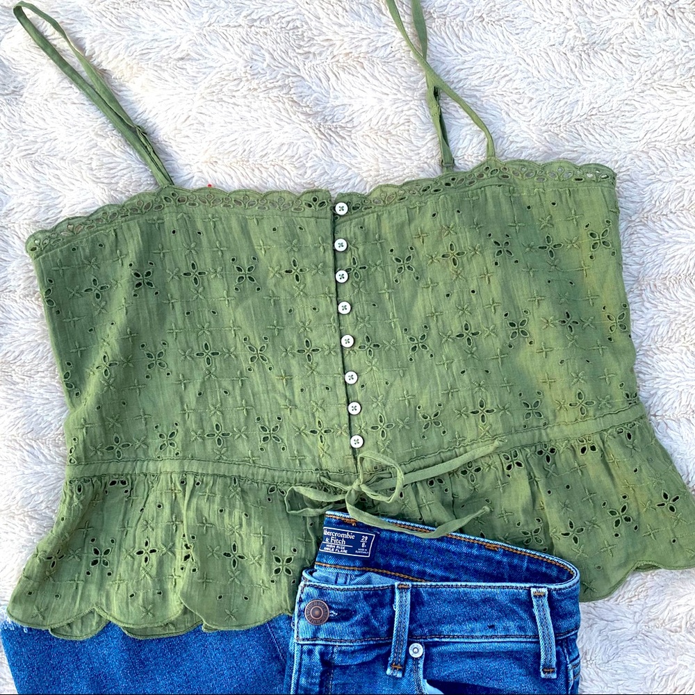 Adorable green Aerie cropped top